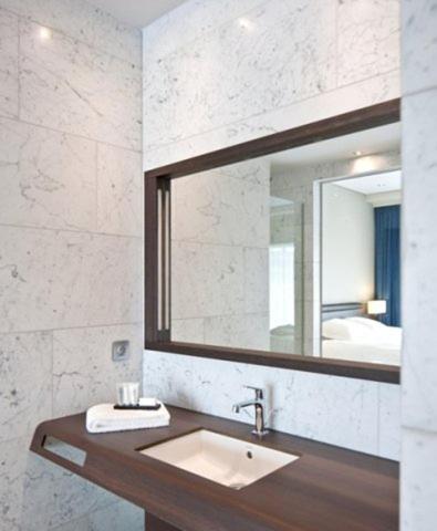 Blue Woods Hotel - Deerlijk Номер фото